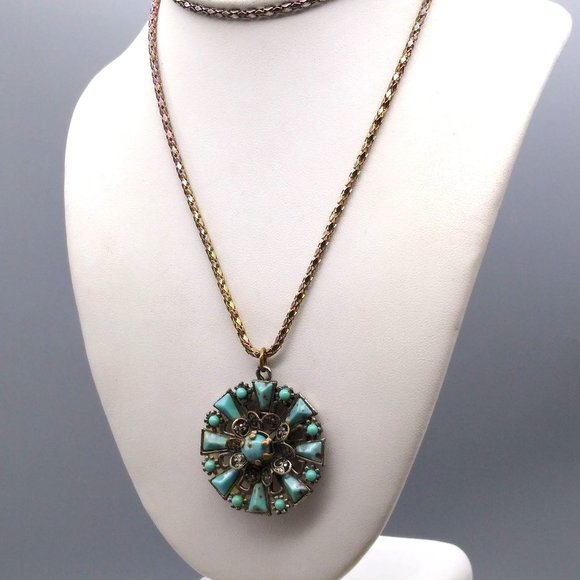 Vintage Turquoise Confetti Lucite Pendant Medallion Set in Silver Tone Ornate - Picture 4 of 5
